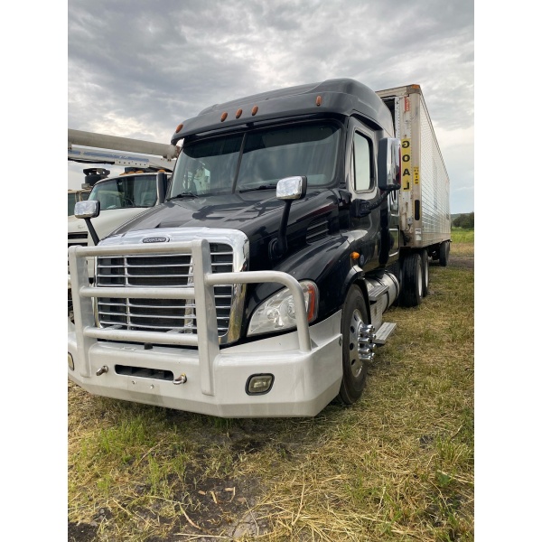 TRACTOCAMION FREIGHTLINER CASCADIA 2017