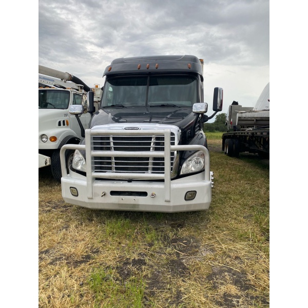 TRACTOCAMION FREIGHTLINER CASCADIA 2017 - Image 4